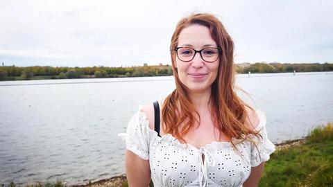 Amateur MILF Andrea takes a bedroom cumshot after squirting hard