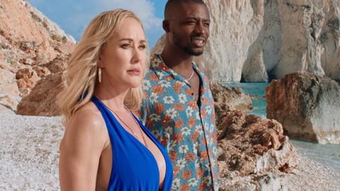 Mature Brandi Love rides a massive BBC outdoors